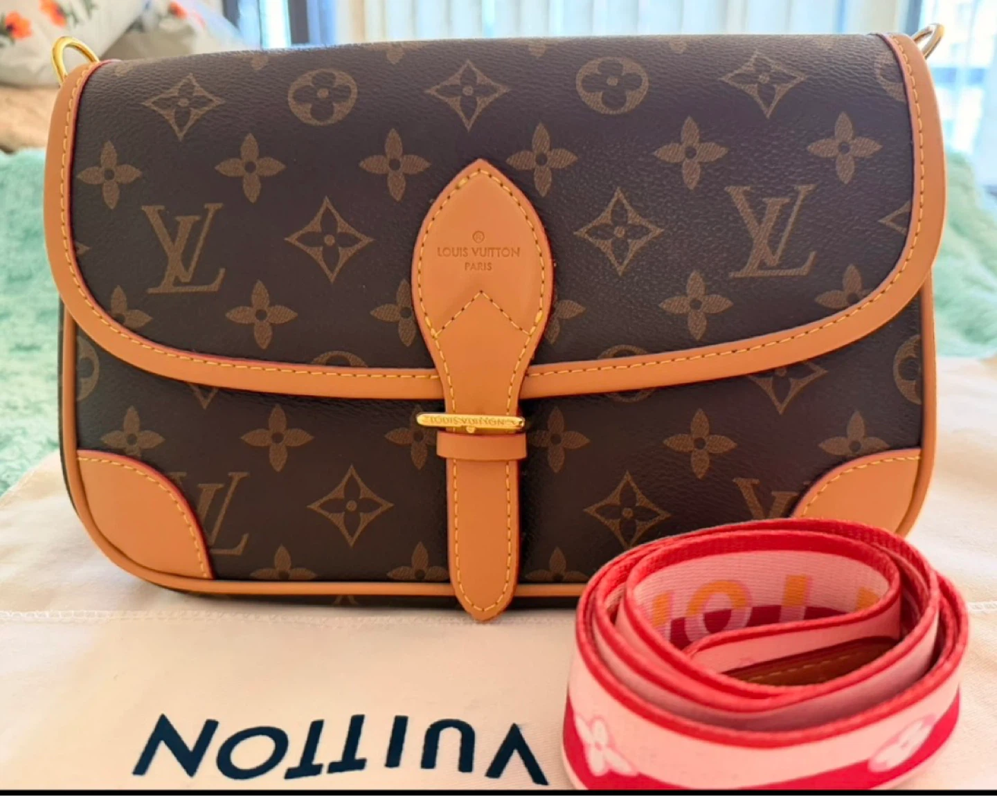 LV crossbody bag like new