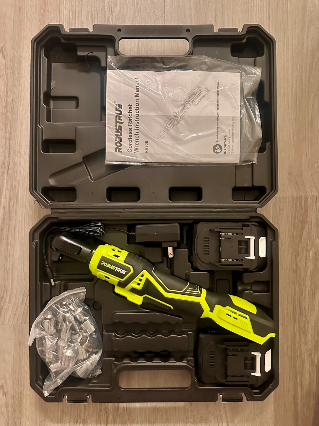 ROBUSTRUE 21V Cordless Power Ratchet Wrench Set with Case - photo 2