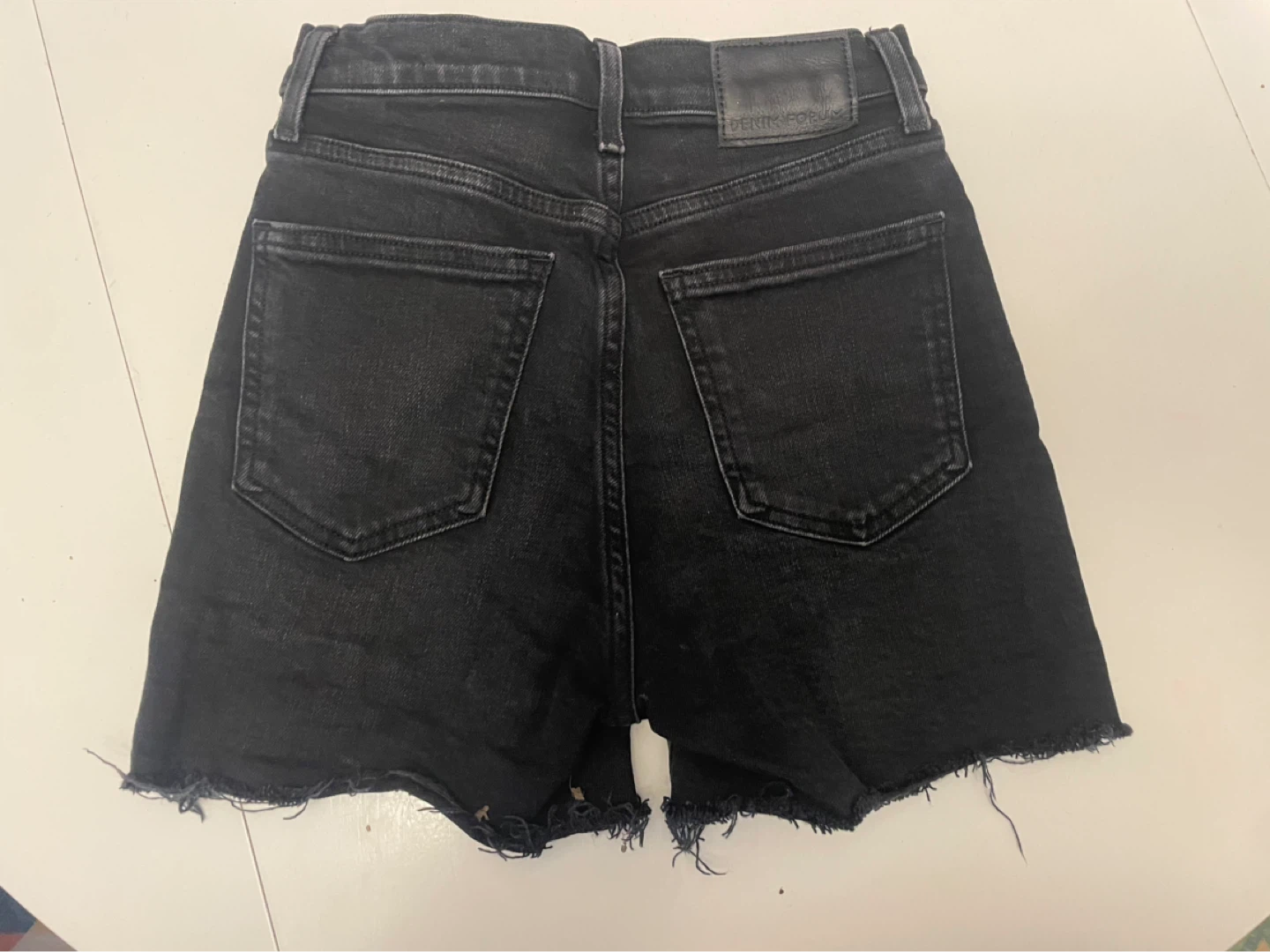 Denim Forum The Arlo Short - Black - Size 24 - photo 2
