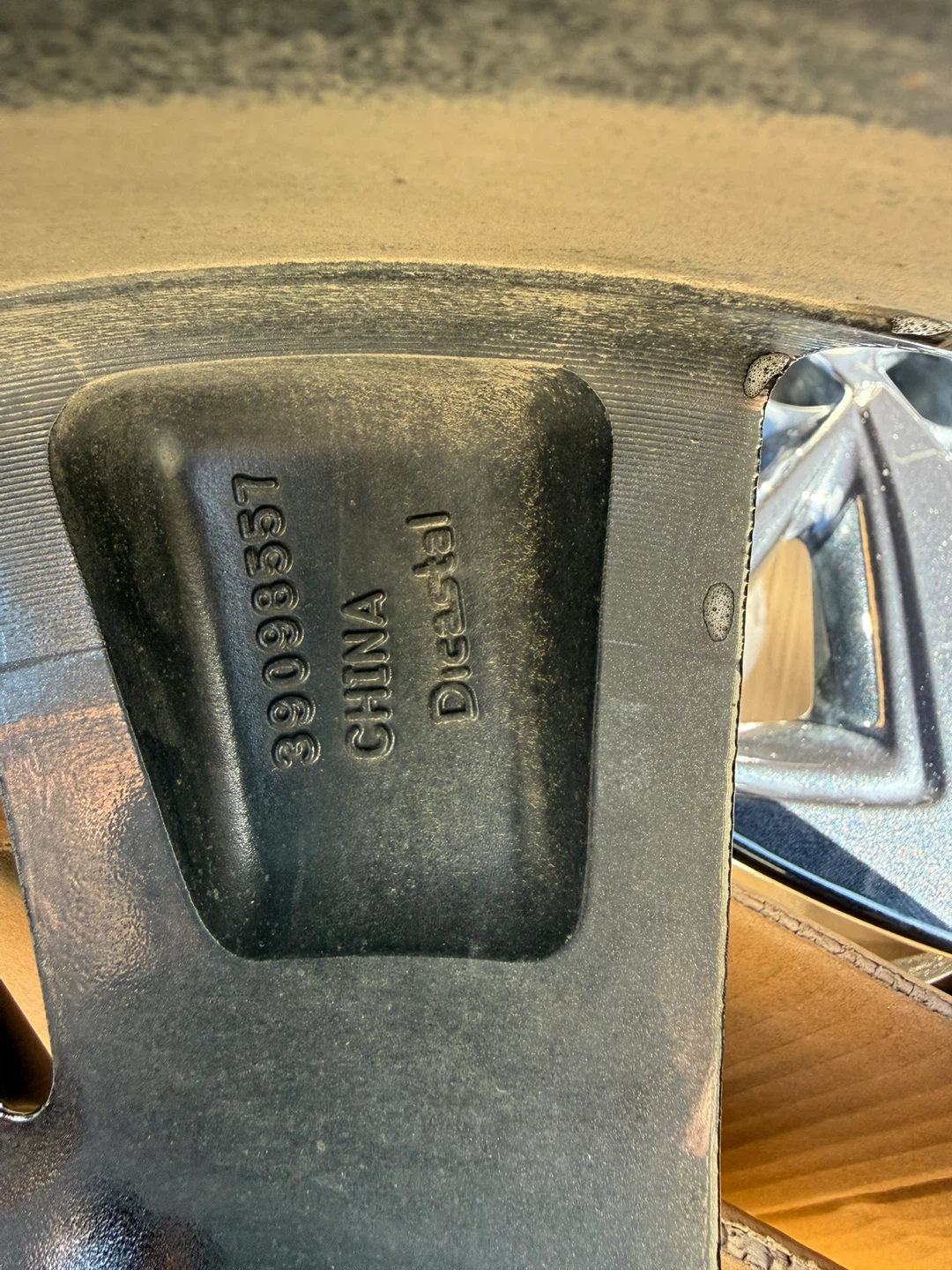 ***LIKE NEW OEM BUICK RIMS*** - photo 4