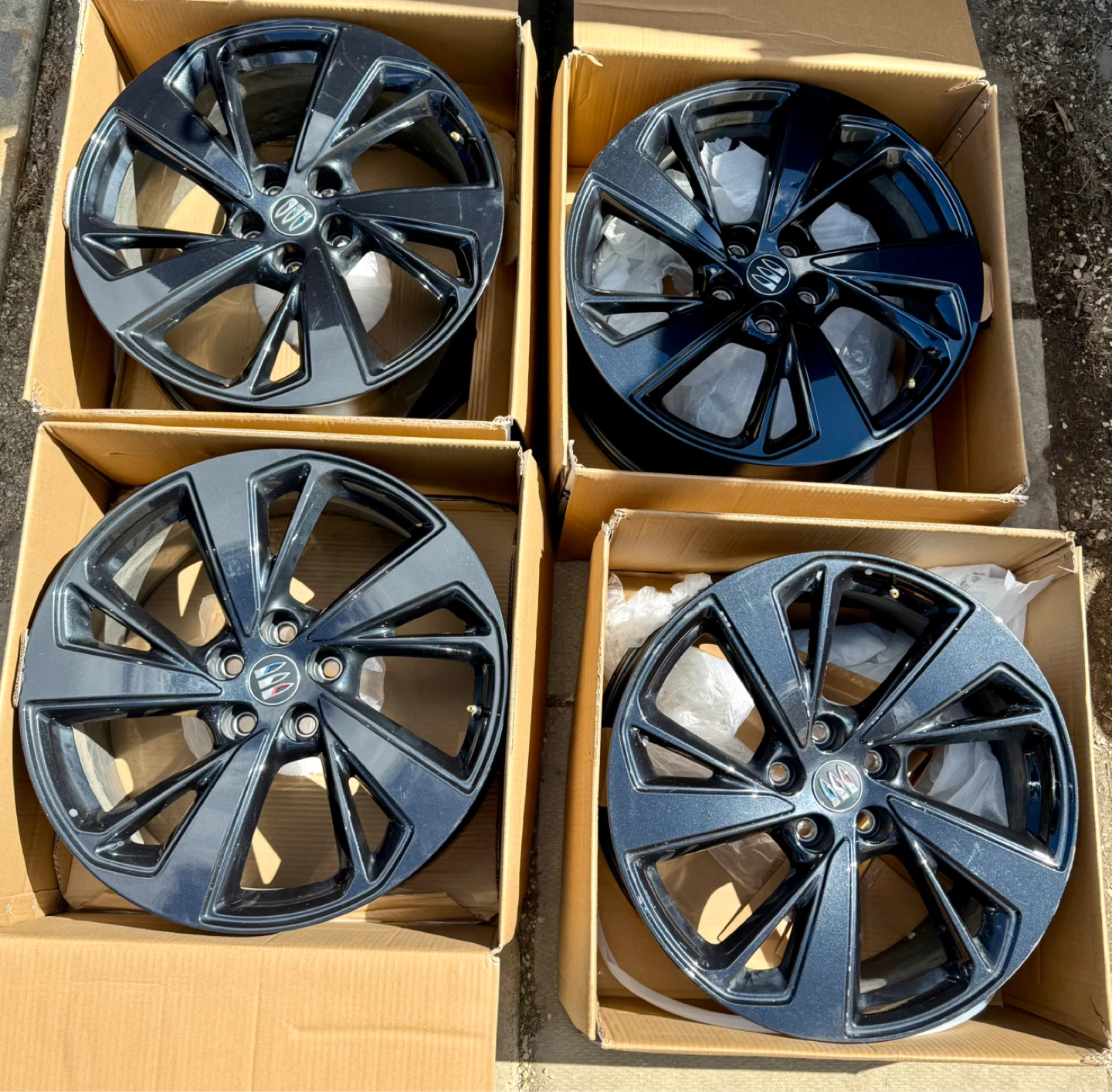 ***LIKE NEW OEM BUICK RIMS***