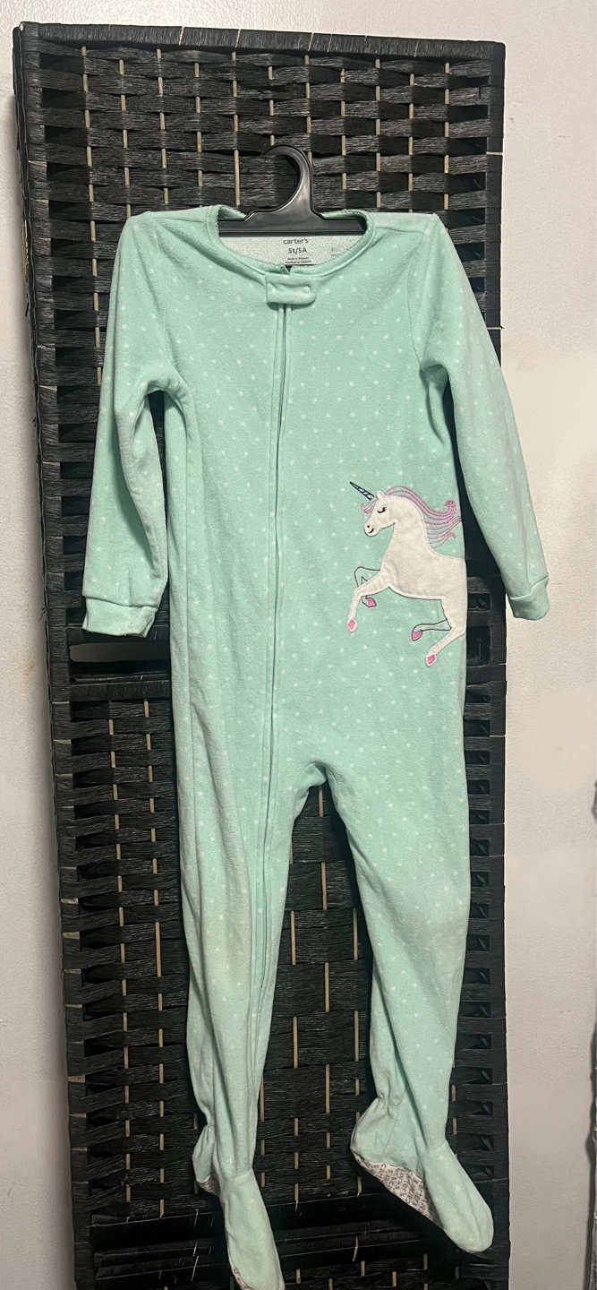Carter's Footed Pajamas Unicorn Size 5 kids