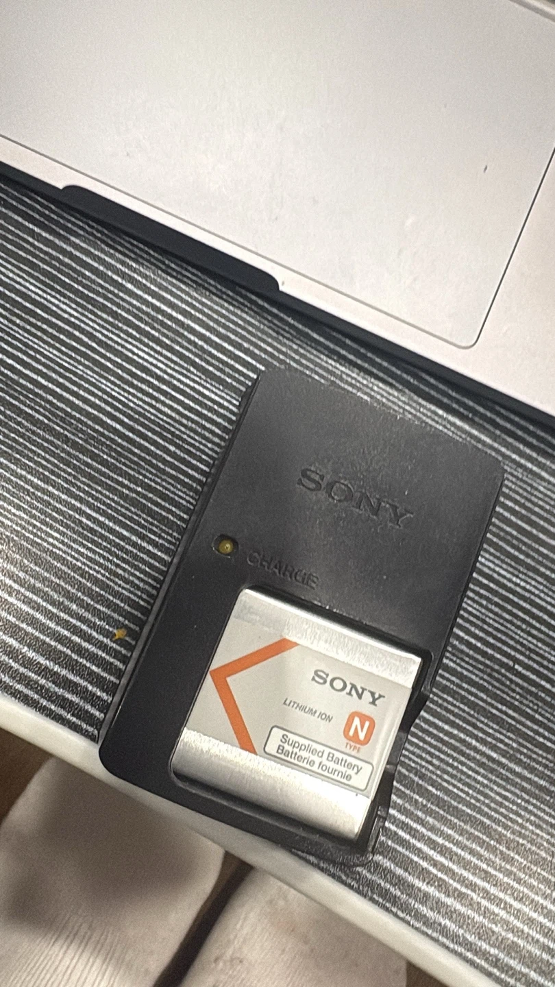 Sony Cyber-shot Digital Camera w/ Charger - photo 3