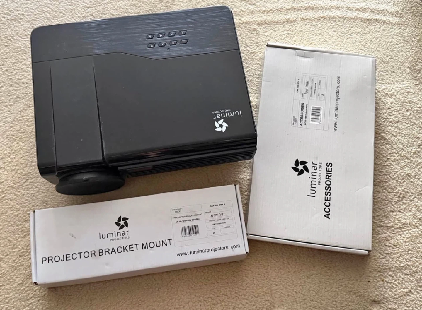 Luminar Projector with Bracket Mount and Accessories