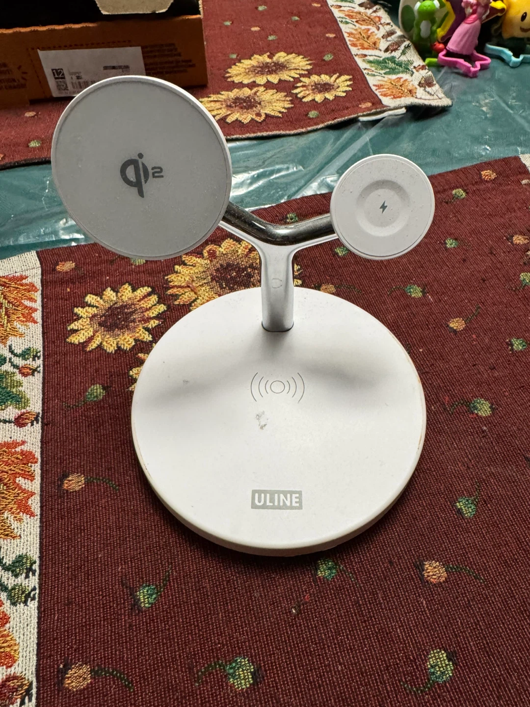 ULINE White Wireless Charging Stand