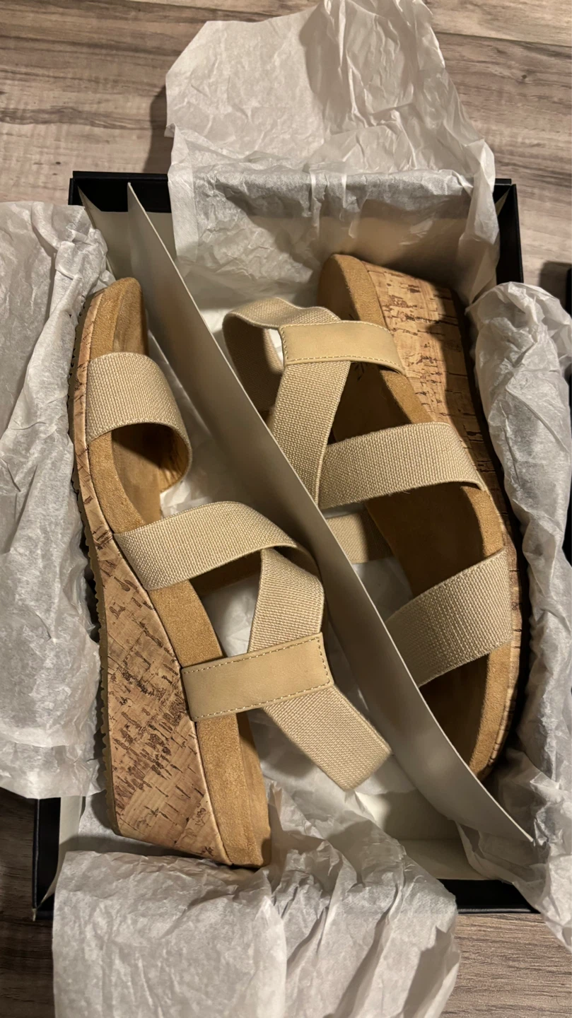 Naturalizer Tan Wedge Sandals & brand new Missguided skirt - photo 3