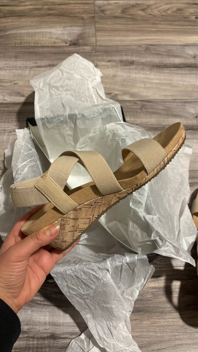 Naturalizer Tan Wedge Sandals & brand new Missguided skirt - photo 2