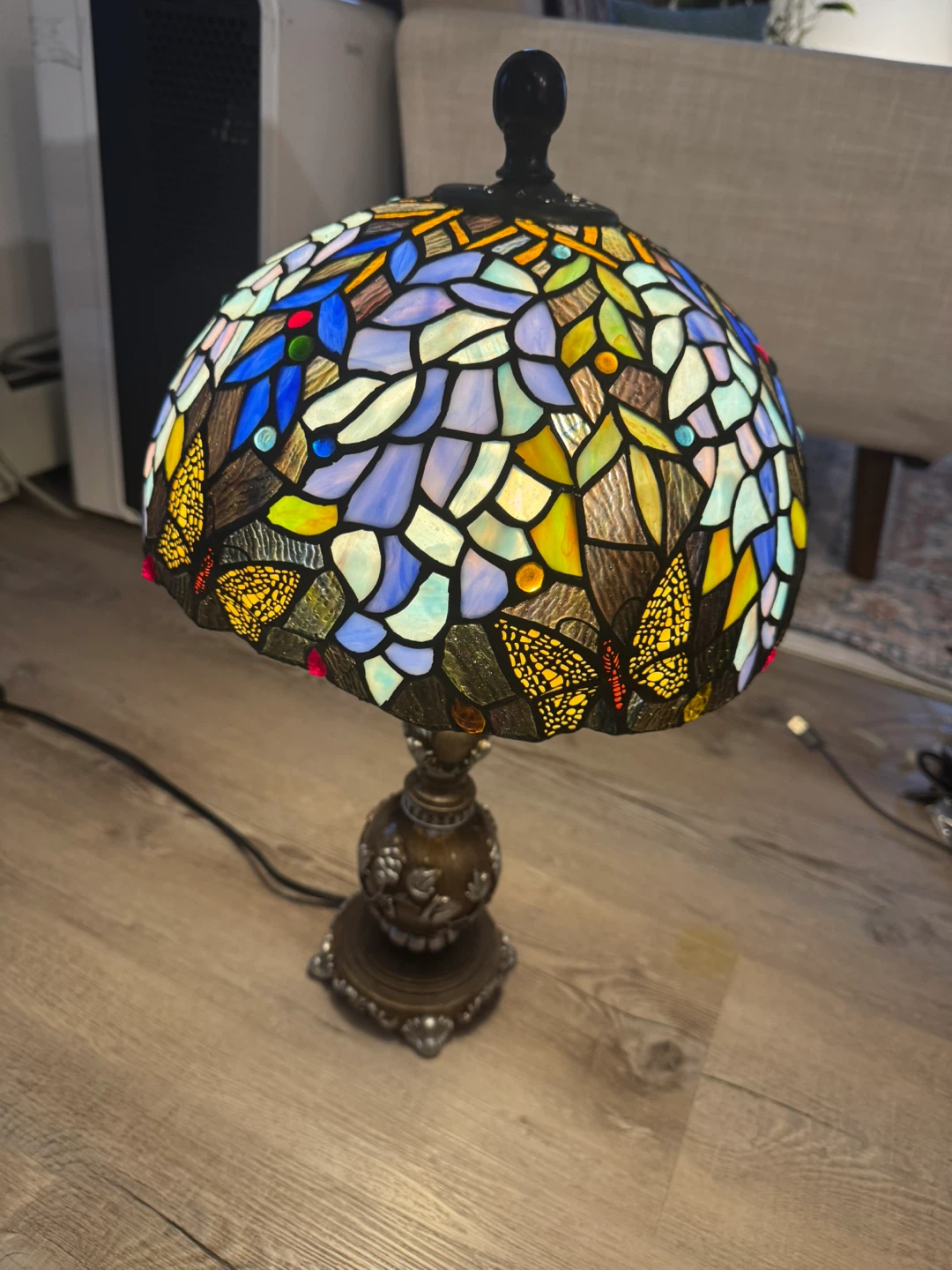 Stained Glass Table Lamp with Butterfly and Floral Design - photo 3
