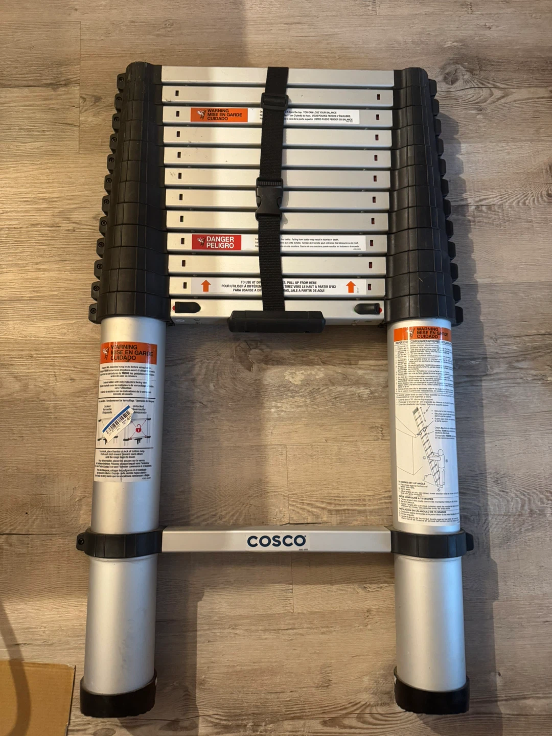 COSCO Telescoping Ladder - photo 3