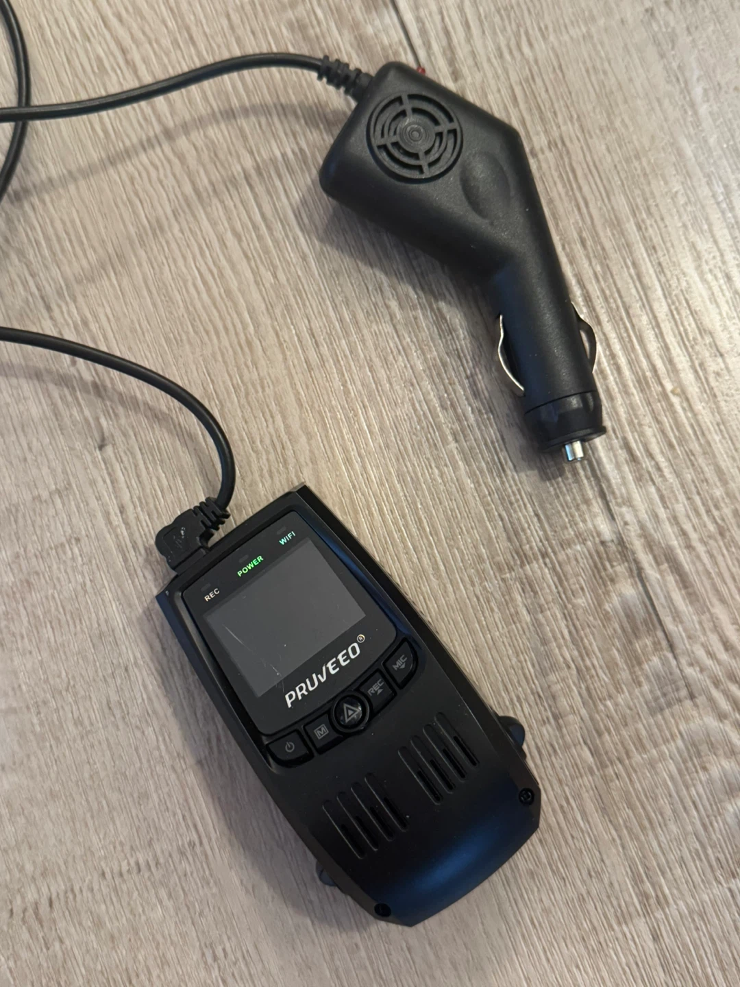 PRU VEE O dash cam with car charger