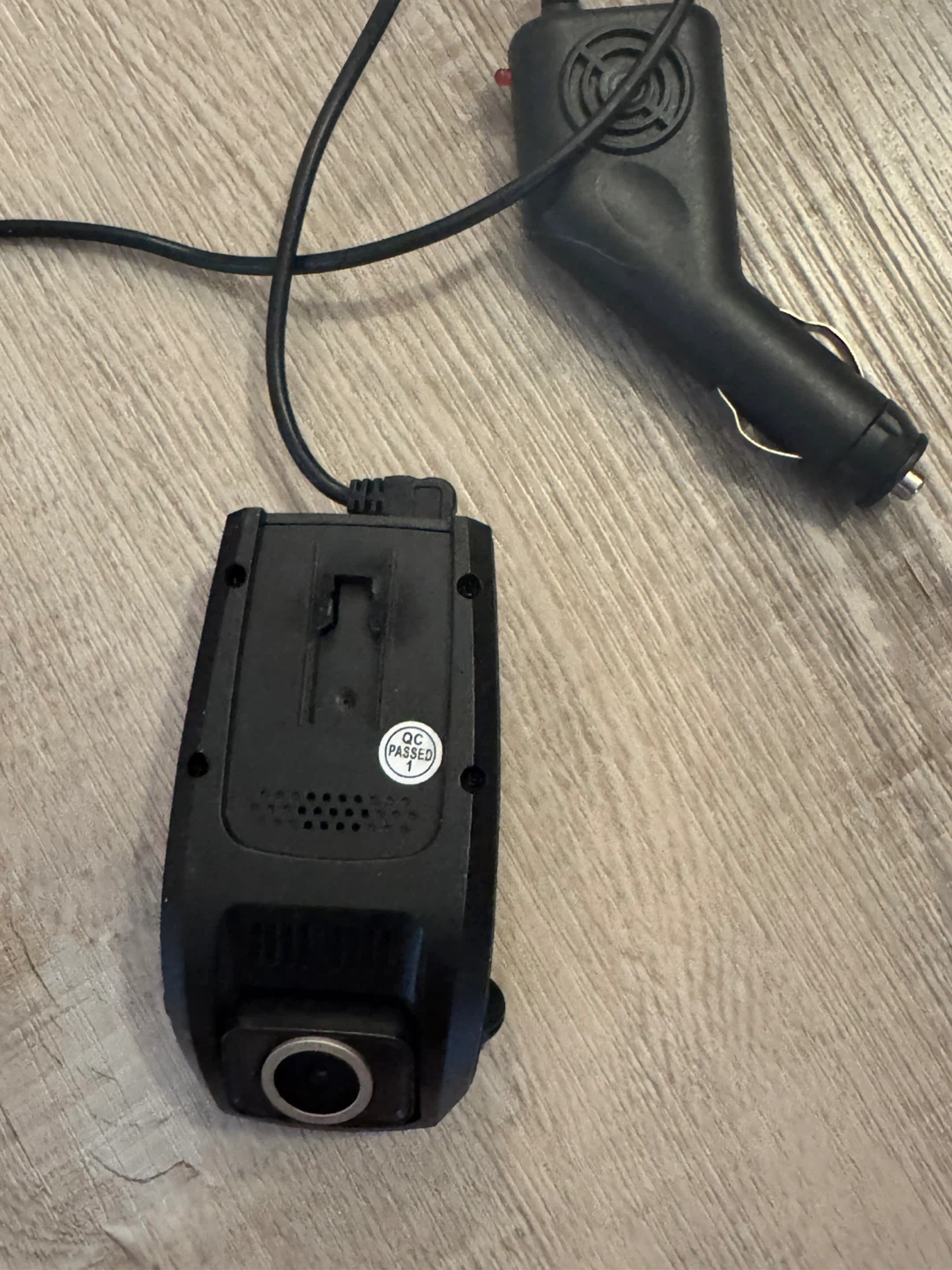 PRU VEE O dash cam with car charger - photo 3
