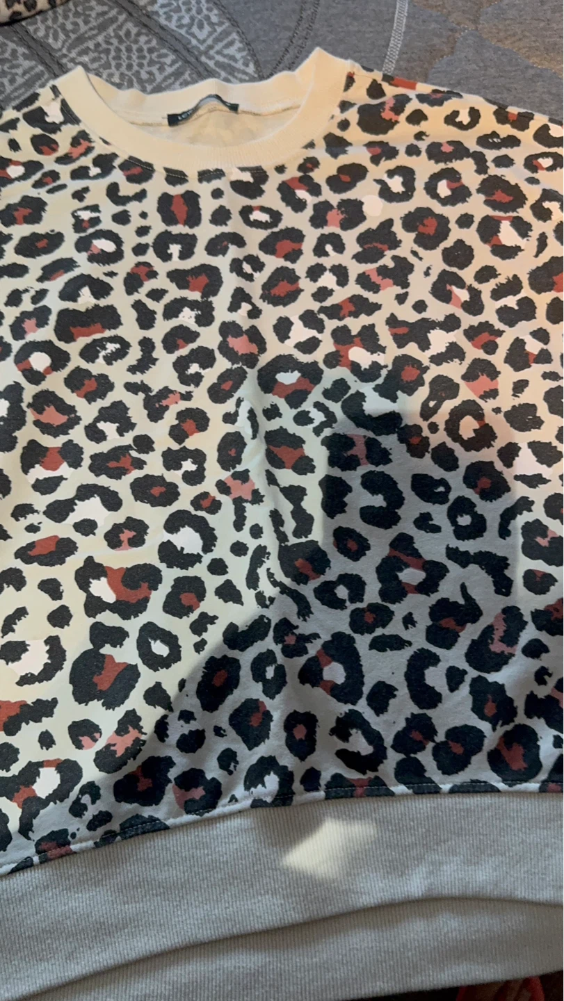 LCWCASUAL Leopard Print Crewneck Sweatshirt Size M - photo 5