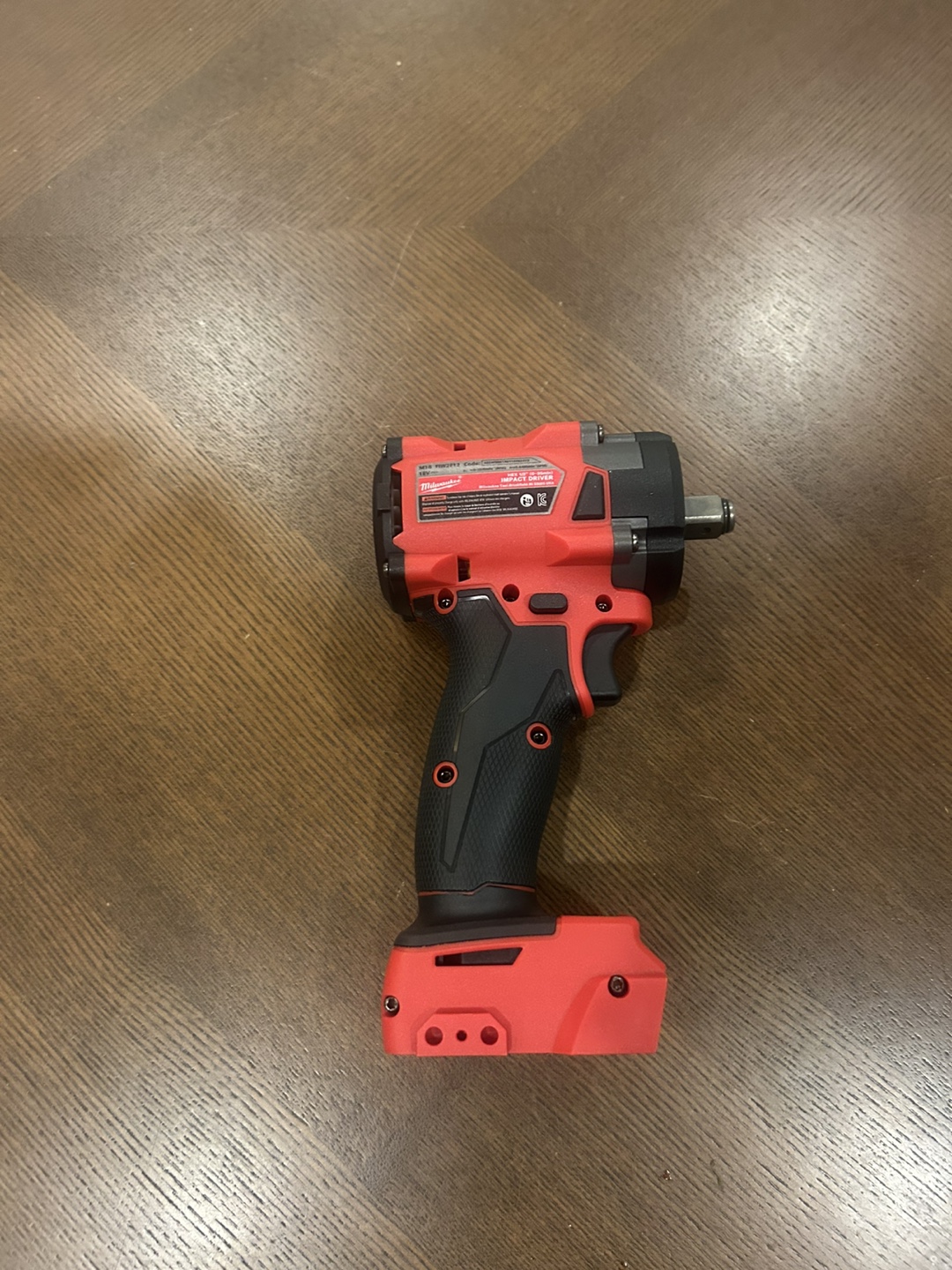 Milwaukee M18 Fuel Cordless Ratchet - photo 2