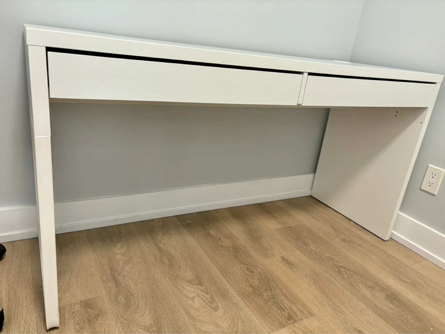 IKEA MICKE Desk - White