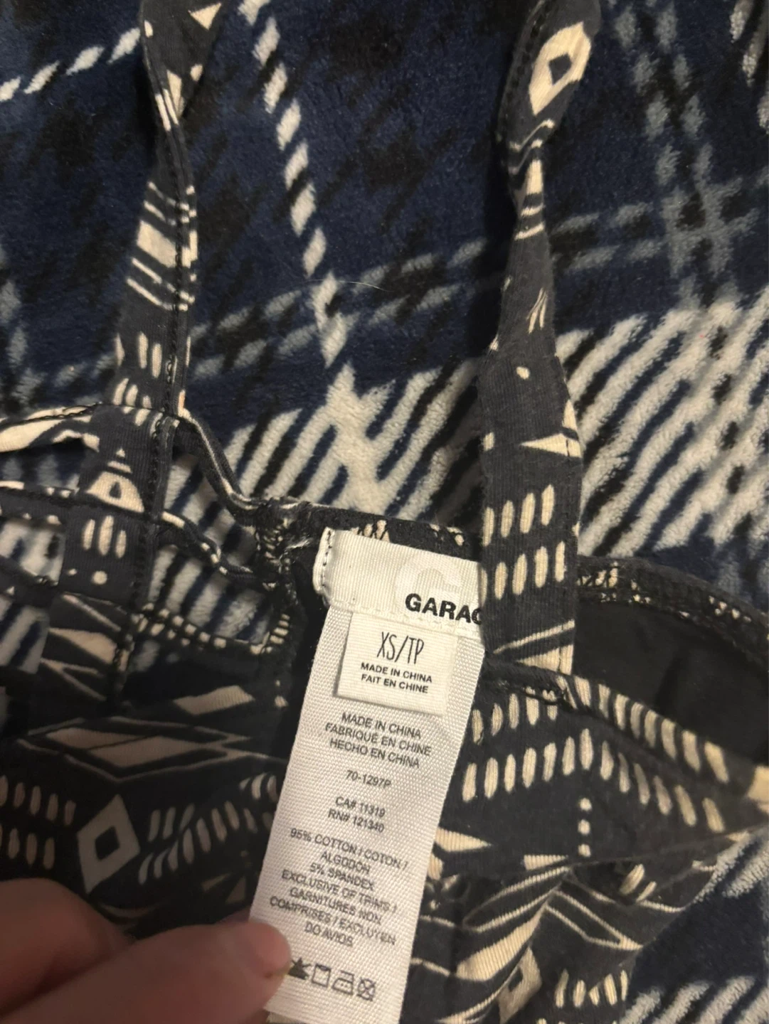 Garage Black & White Patterned Crop Top - XS - photo 2