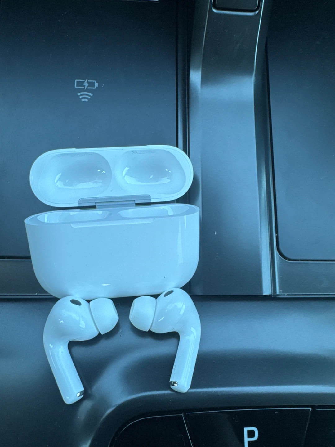 Apple AirPods Pro (3nd generation) - photo 2
