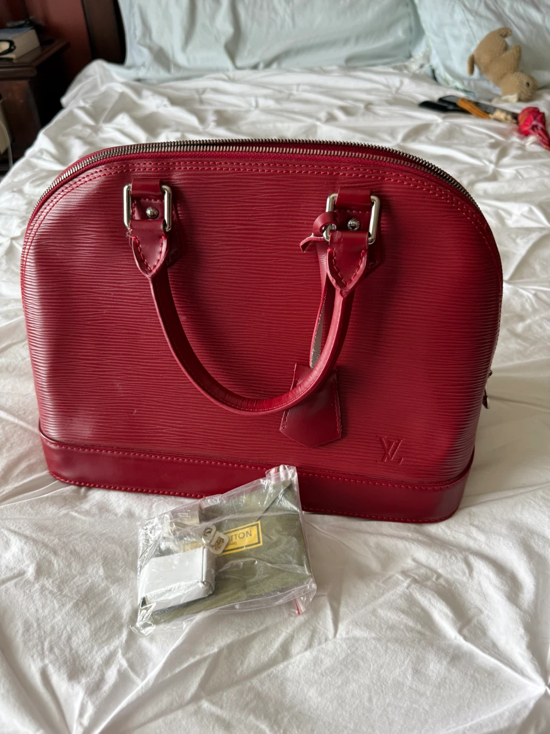 Louis Vuitton Alma Handbag Epi Leather PM Red - photo 3