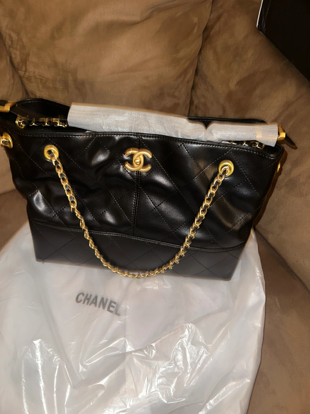 CHANEL Black Quilted Lambskin Leather Tote Bag - photo 2
