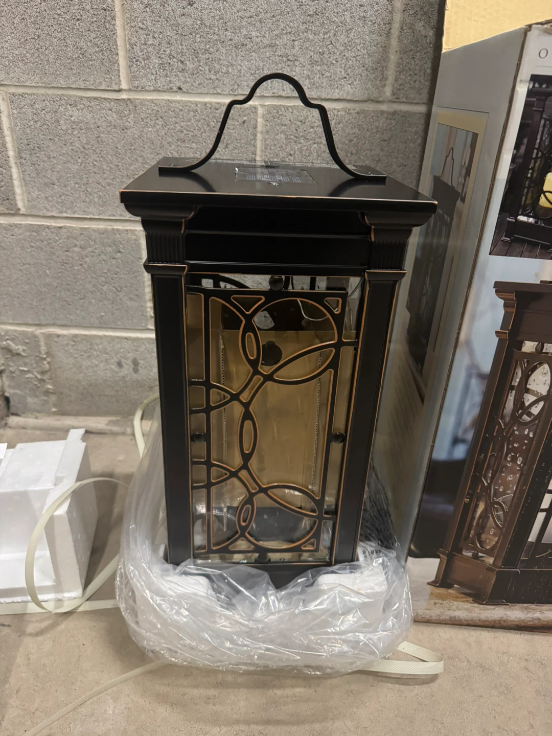 New Outdoor/Indoor Flameless LED Candle Lantern 40$ both - photo 5