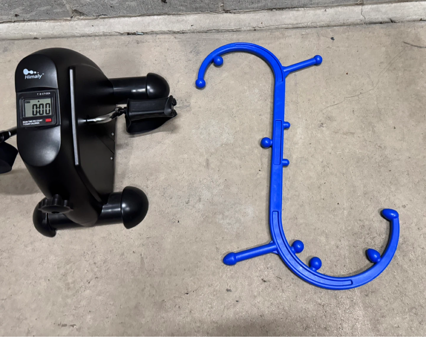 Himaly Mini Exercise Bike with Massager Tool both35$ - photo 4