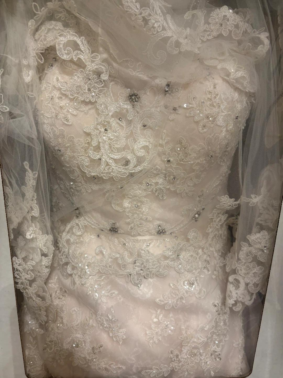 White Lace Mermaid Wedding Dress - photo 2