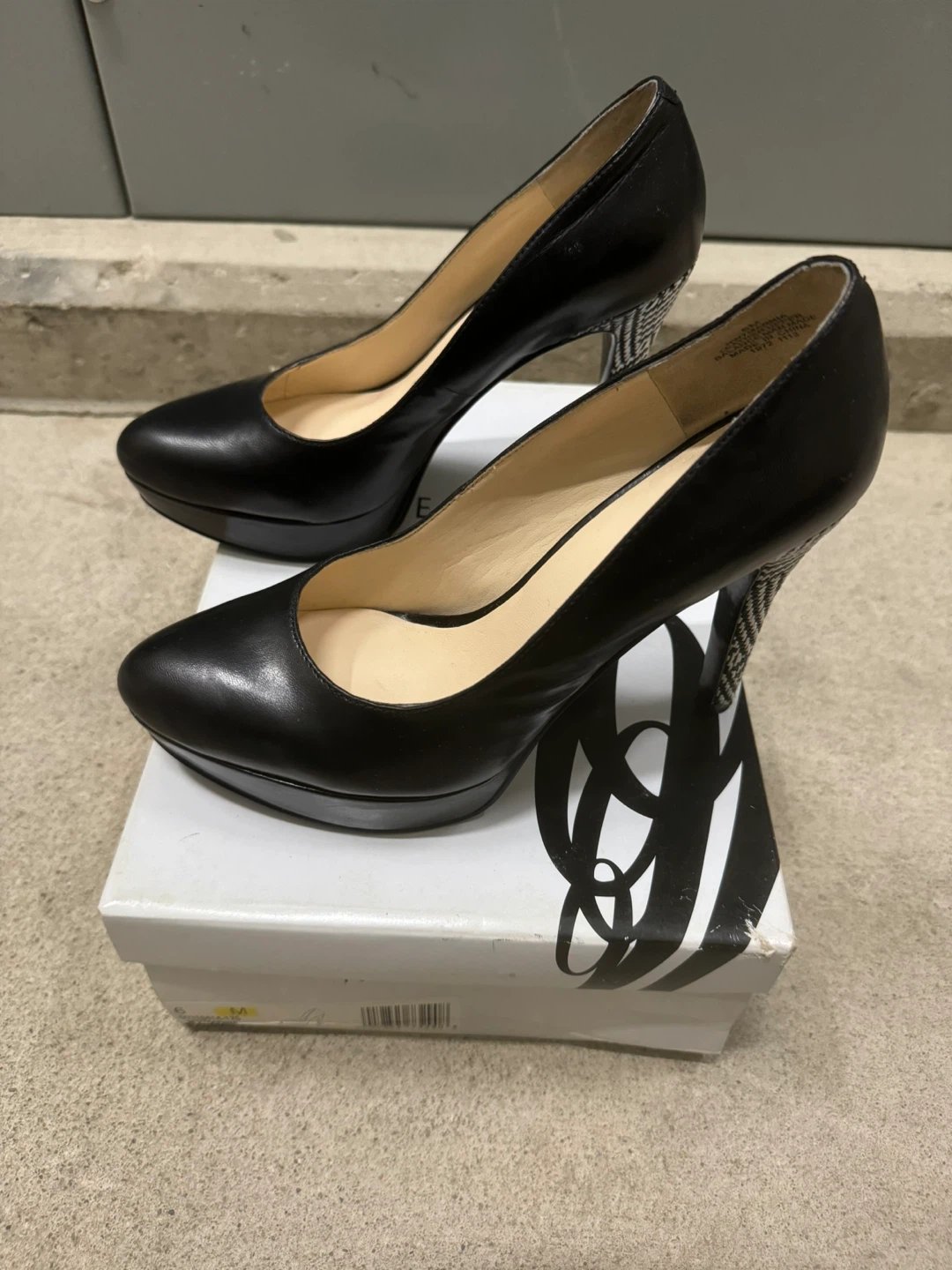 NINE WEST  shoes for women size 6  perfect condition. 6$ cash