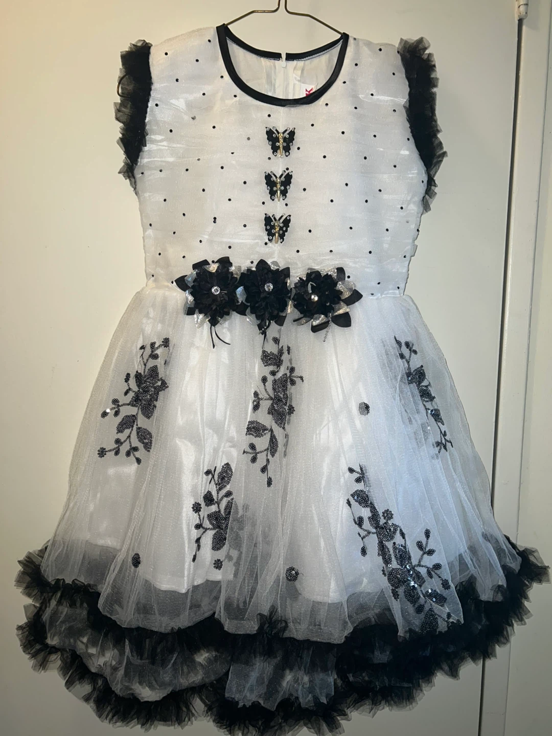 S.K. Dresses Girls White & Black Tulle Dress Size 32