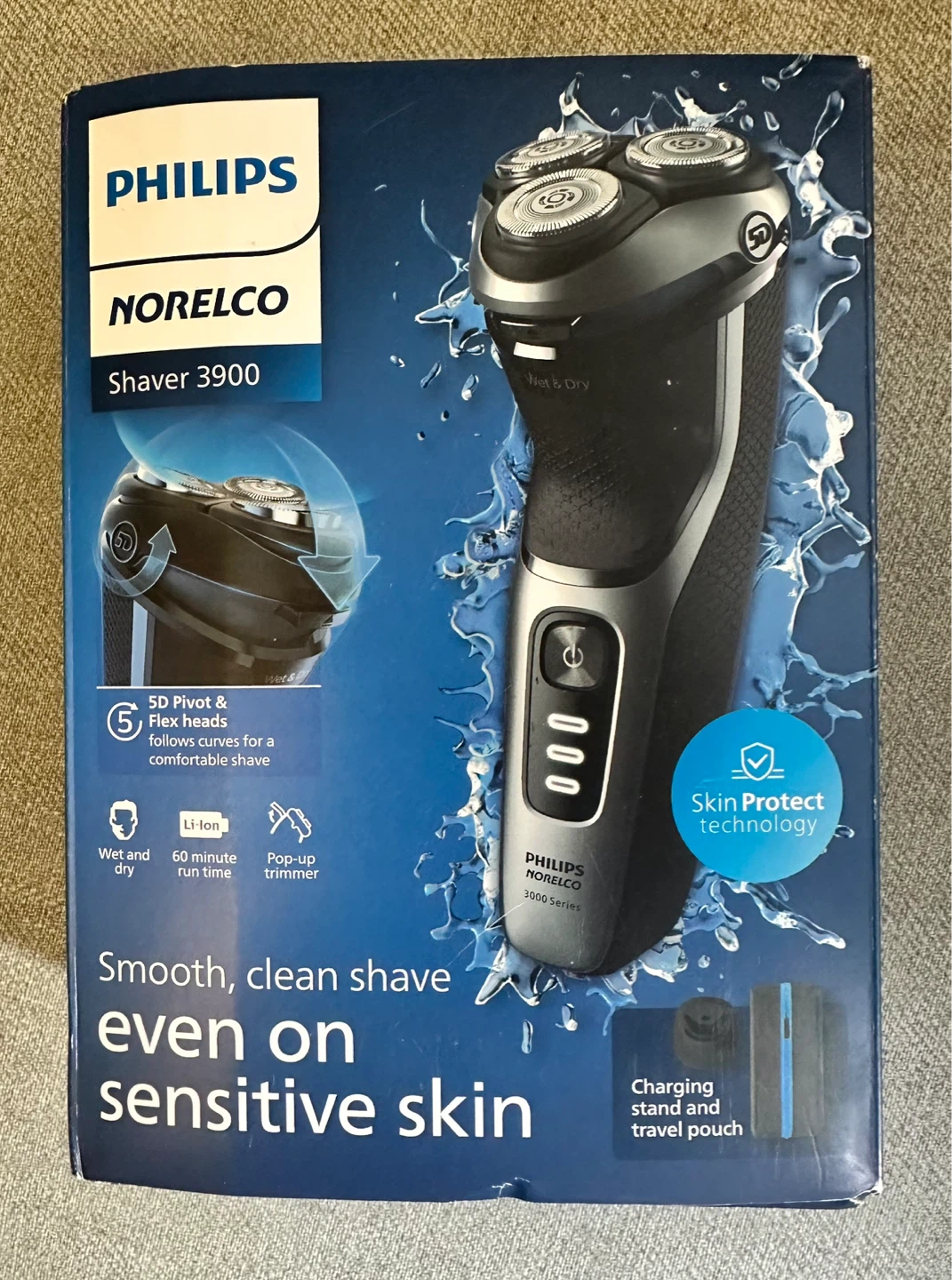 Philips Norelco Shaver 3900 Series NEW - photo 3