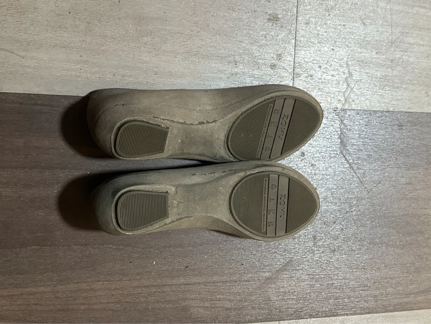 ZOMU Grey Ballet Flats - Size 8 - photo 3