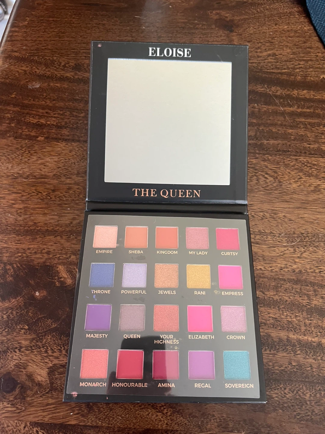 Eloise The Queen Eyeshadow Palette - photo 2