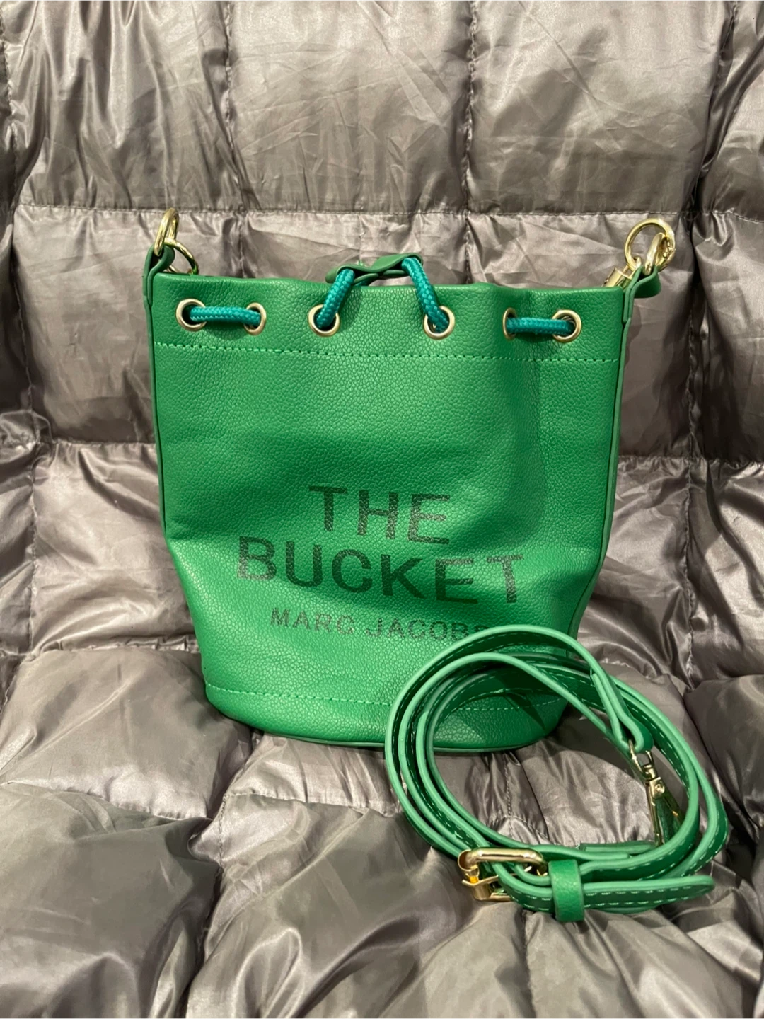 Marc Jacobs The Bucket Bag - Green