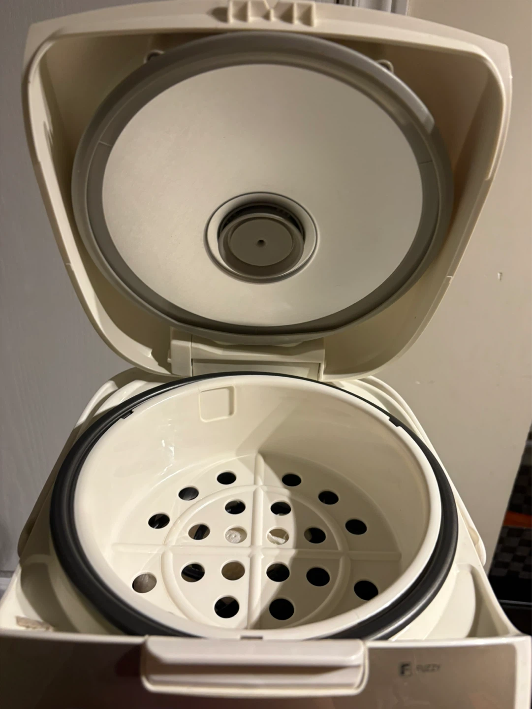 Panasonic SR-DE103 Fuzzy Logic Rice Cooker - photo 2