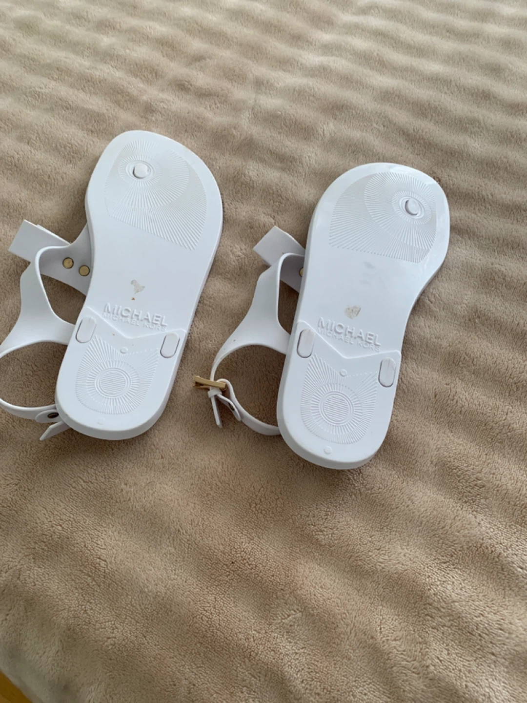 Michael Kors White Jelly Sandals with Bow Detail - Size 7 - photo 2