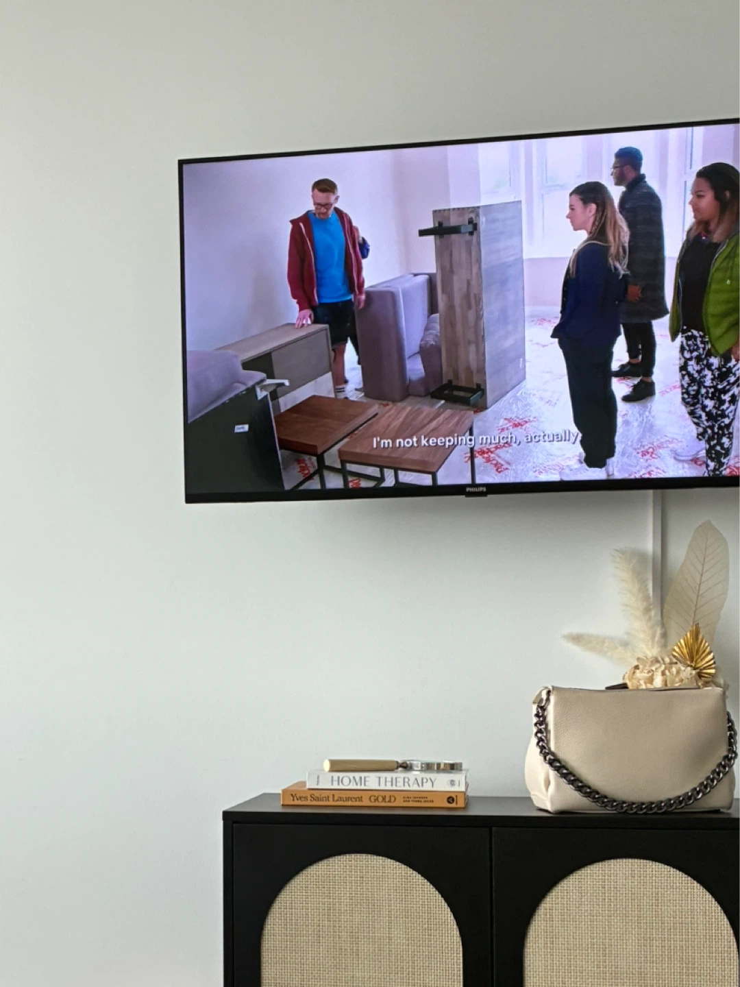 Philips Roku TV 43” 4K Smart TV – Excellent Condition - photo 2