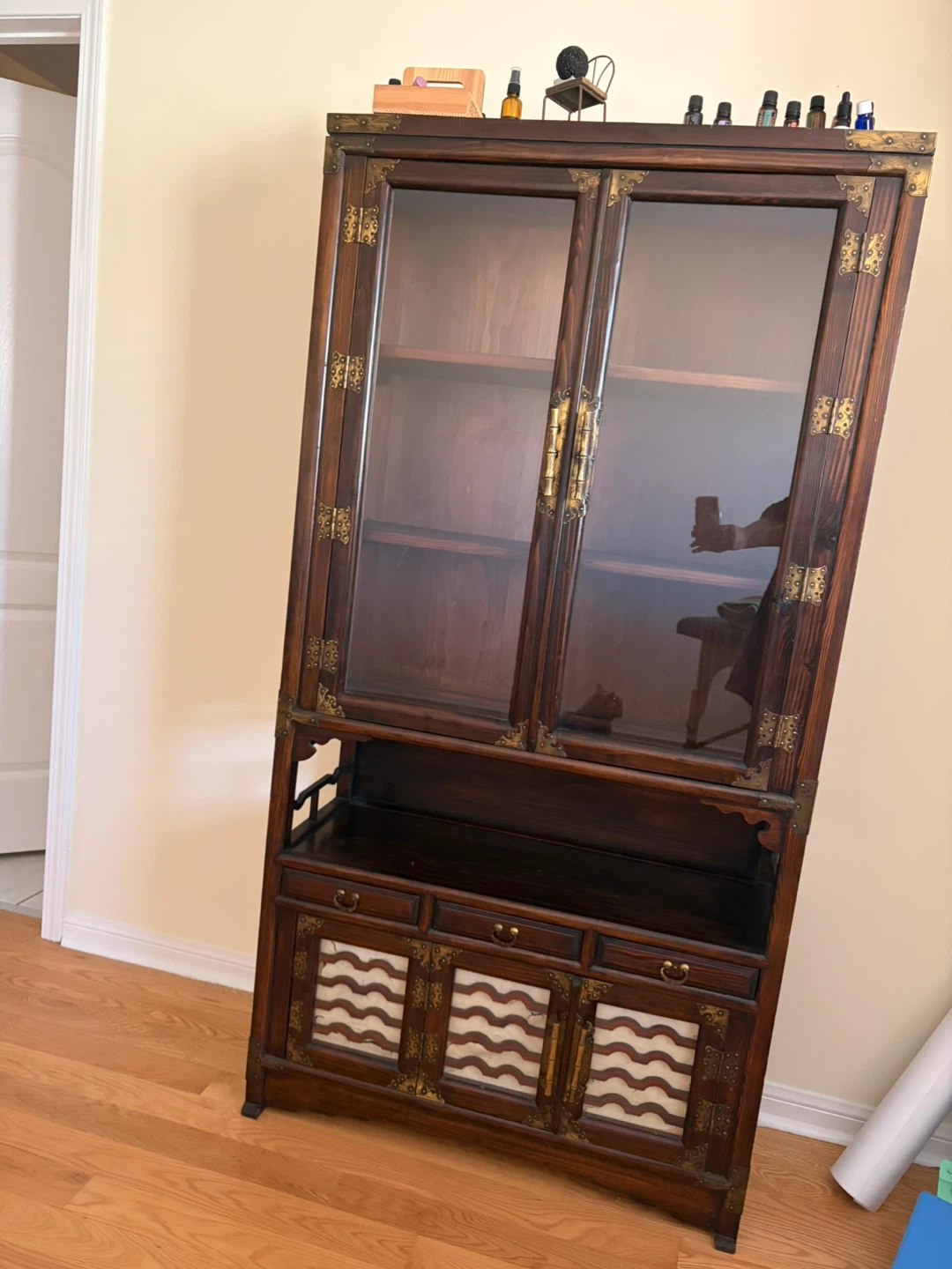 Antique Display Cabinet with Glass Doors - photo 4