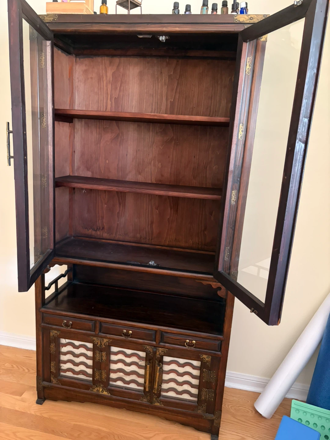 Antique Display Cabinet with Glass Doors - photo 3