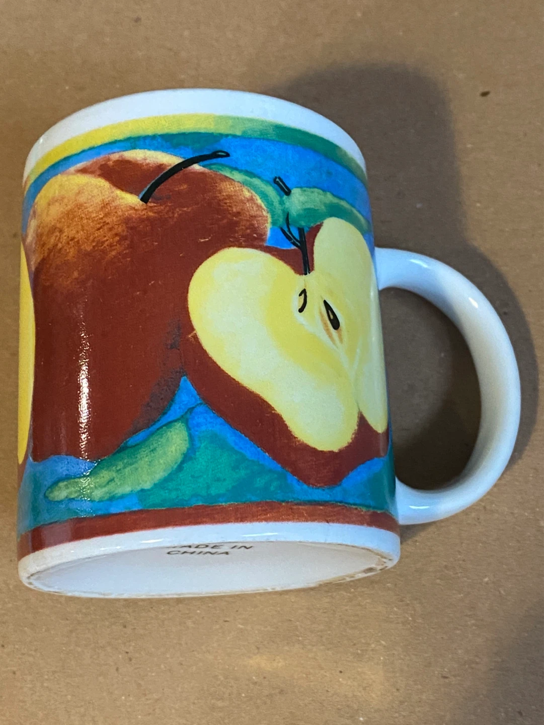 Mug with Apple Design - photo 2
