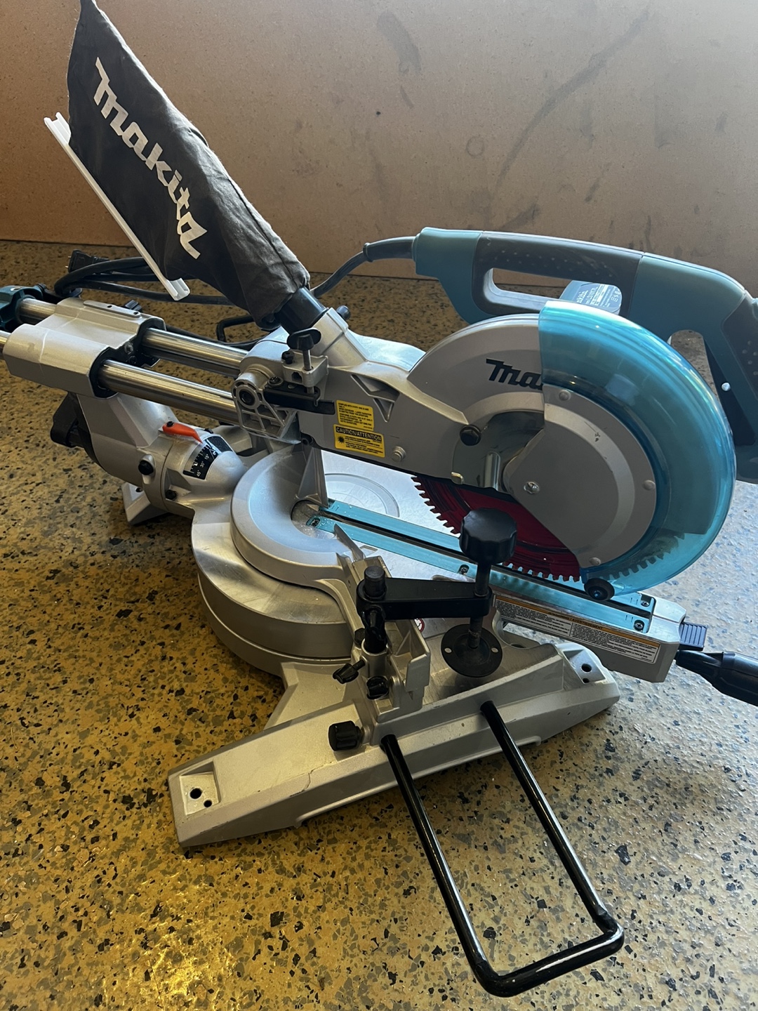 Makita LS1017L 10" Sliding Compound Miter Saw