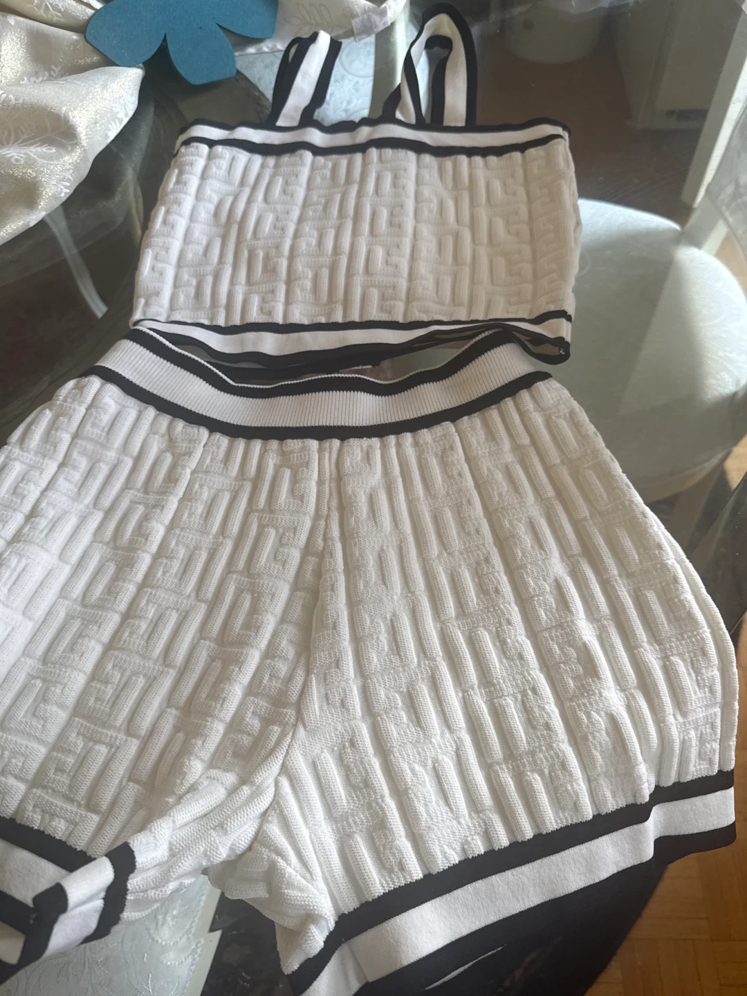 White Textured Crop Top and Shorts Set - photo 2