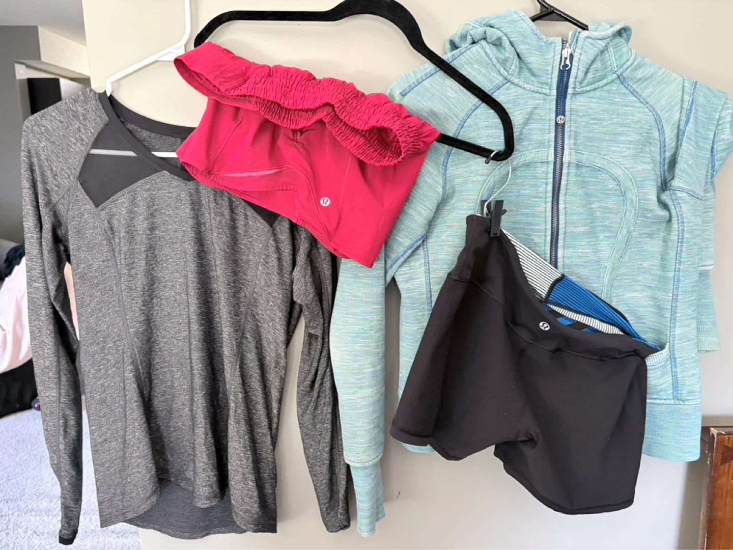 4 lululemon altogether for $10