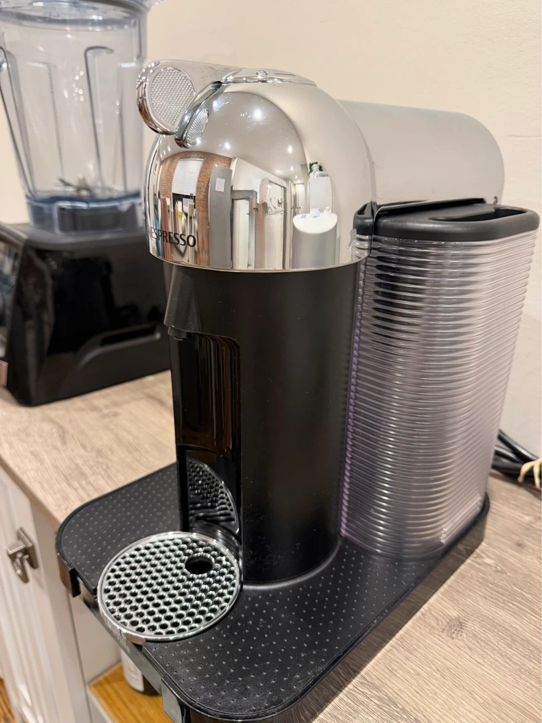 Nespresso VertuoPlus Coffee Machine by Breville - photo 3