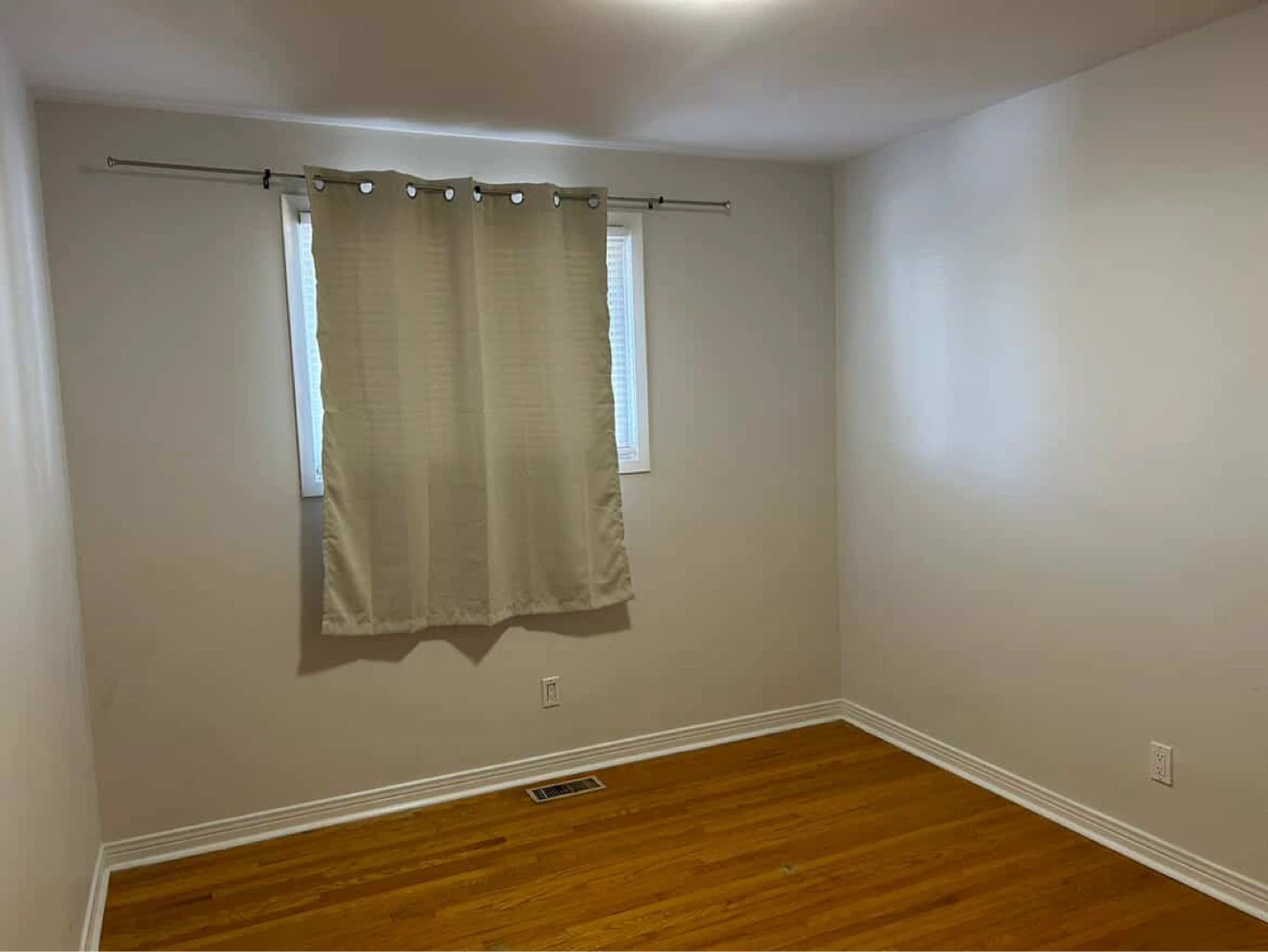 Room for rent
