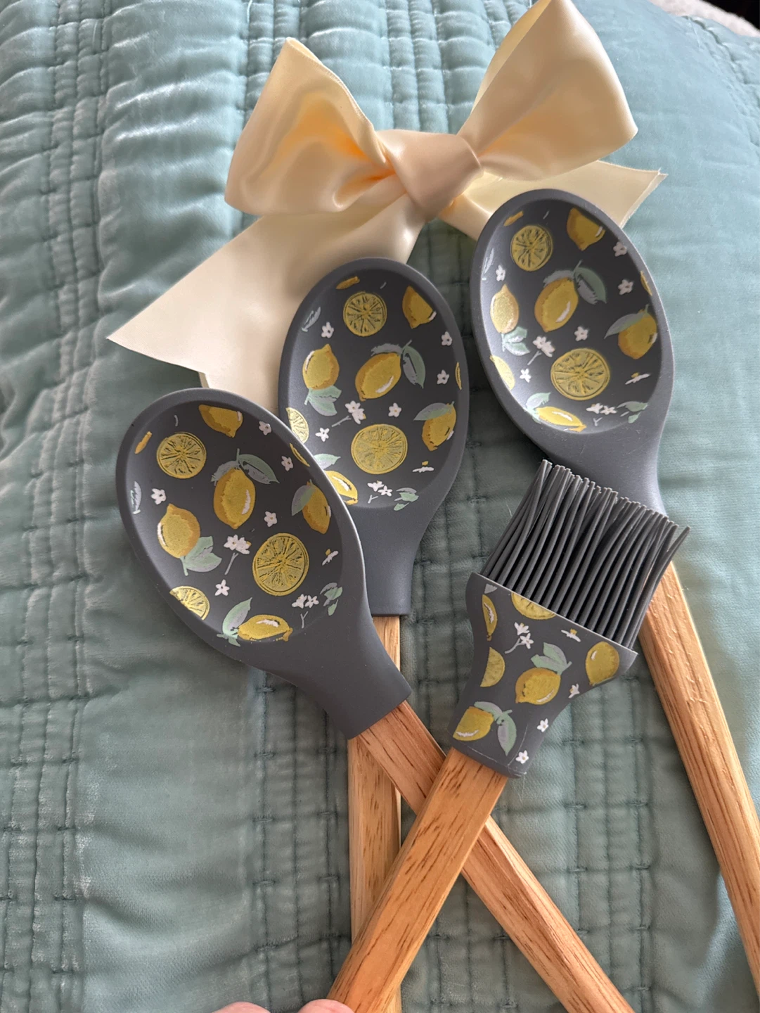 Perfect for a gift!!Kuraidori Select Lemon Kitchen Utensil Set - photo 3