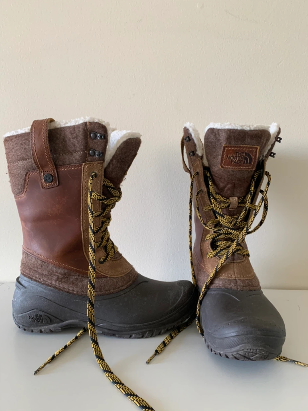 The North Face Women's Shellista II Mid Boots - Size 8