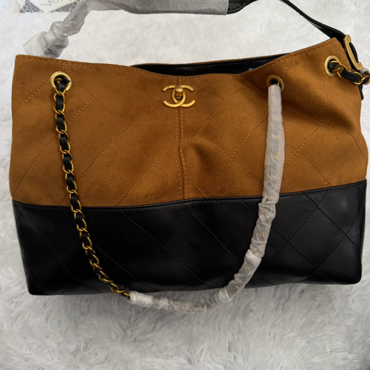 Chanel Suede and Leather Hobo Bag - photo 3