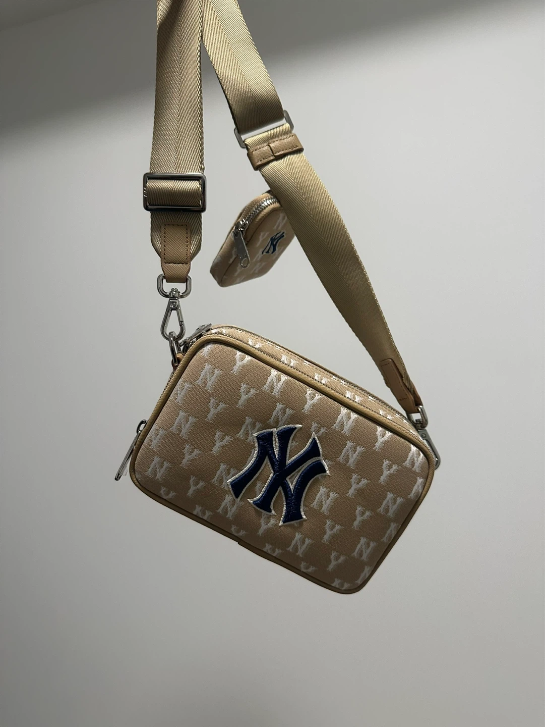 New York Yankees NY Shoulder Bag with Pouch/ 뉴욕양키스가방 - photo 2
