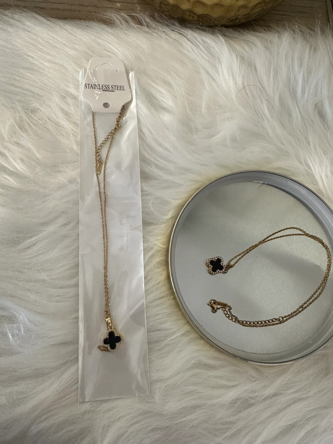 Gold Clover Necklace - photo 2