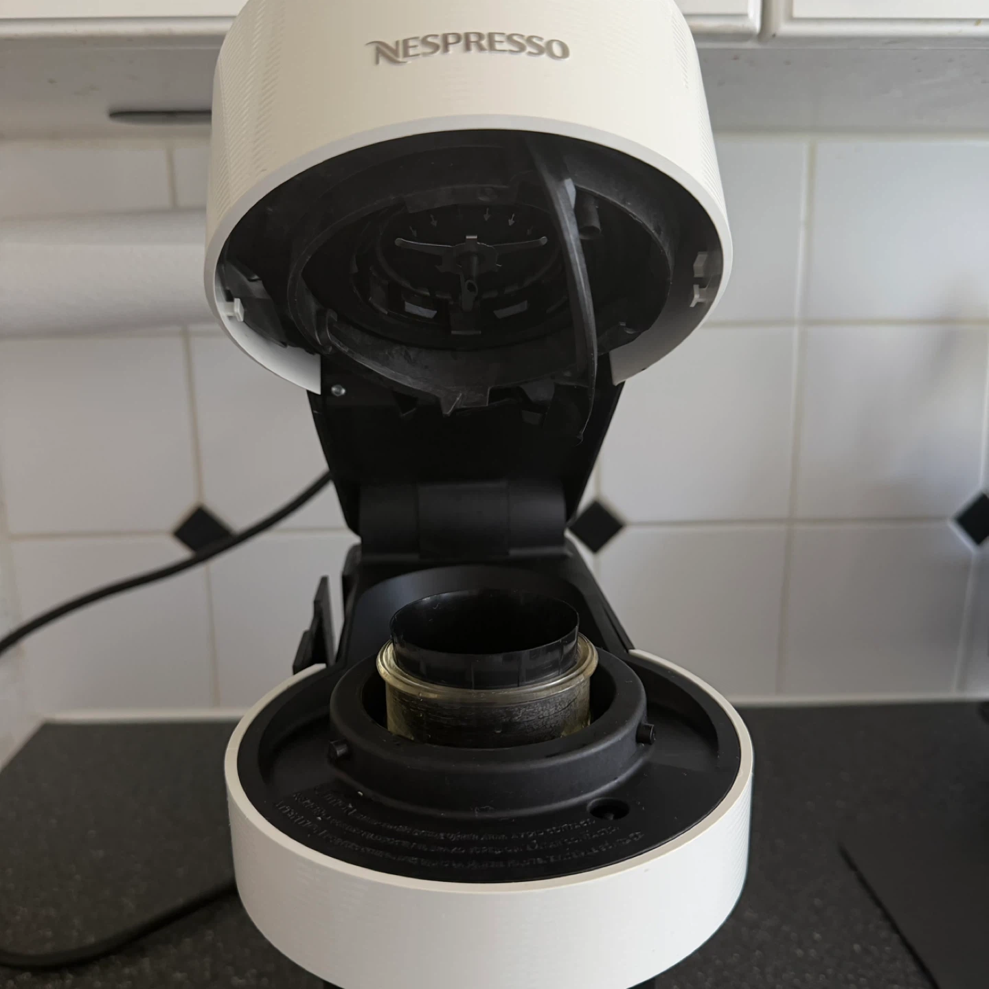 Nespresso VertuoPlus Coffee Machine - White - photo 3