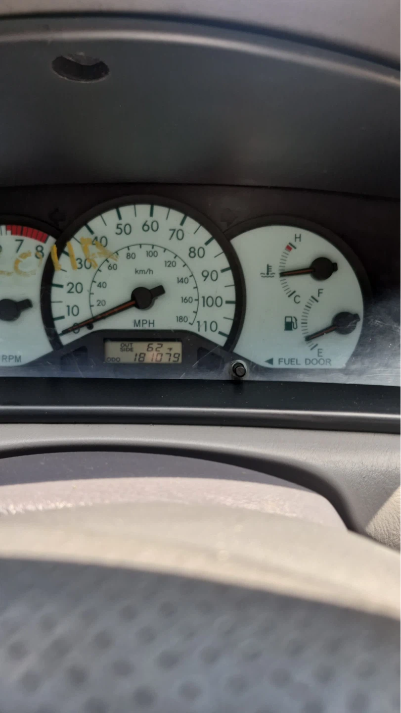 2005 Toyota Corolla LE Sedan - Gray - 181,079 Miles - photo 5
