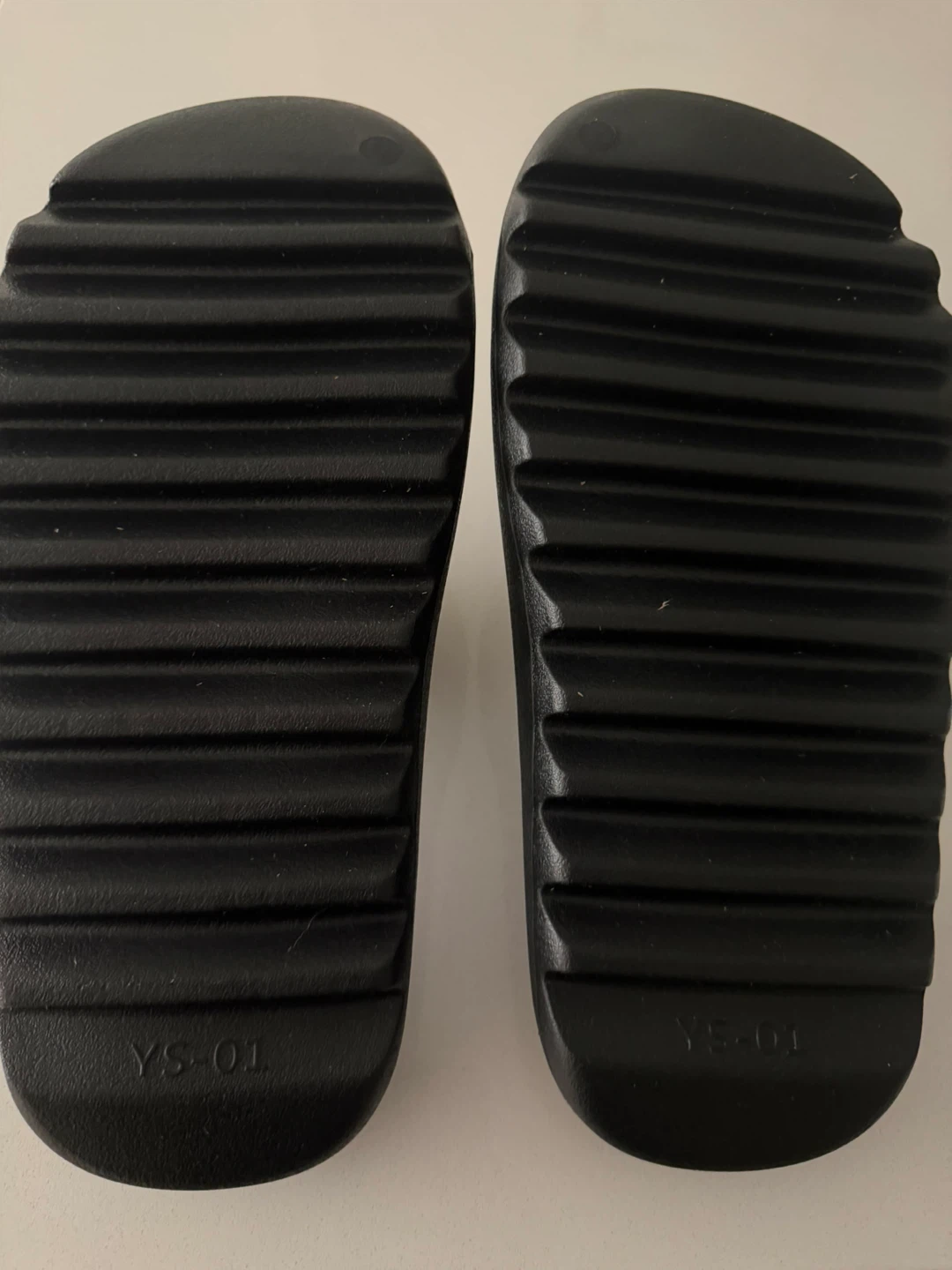Black YS-01 Slides - photo 2